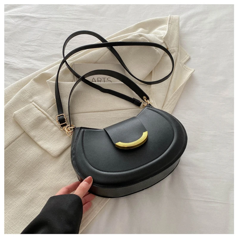 Round Curve Crossbody Bag - Image 4