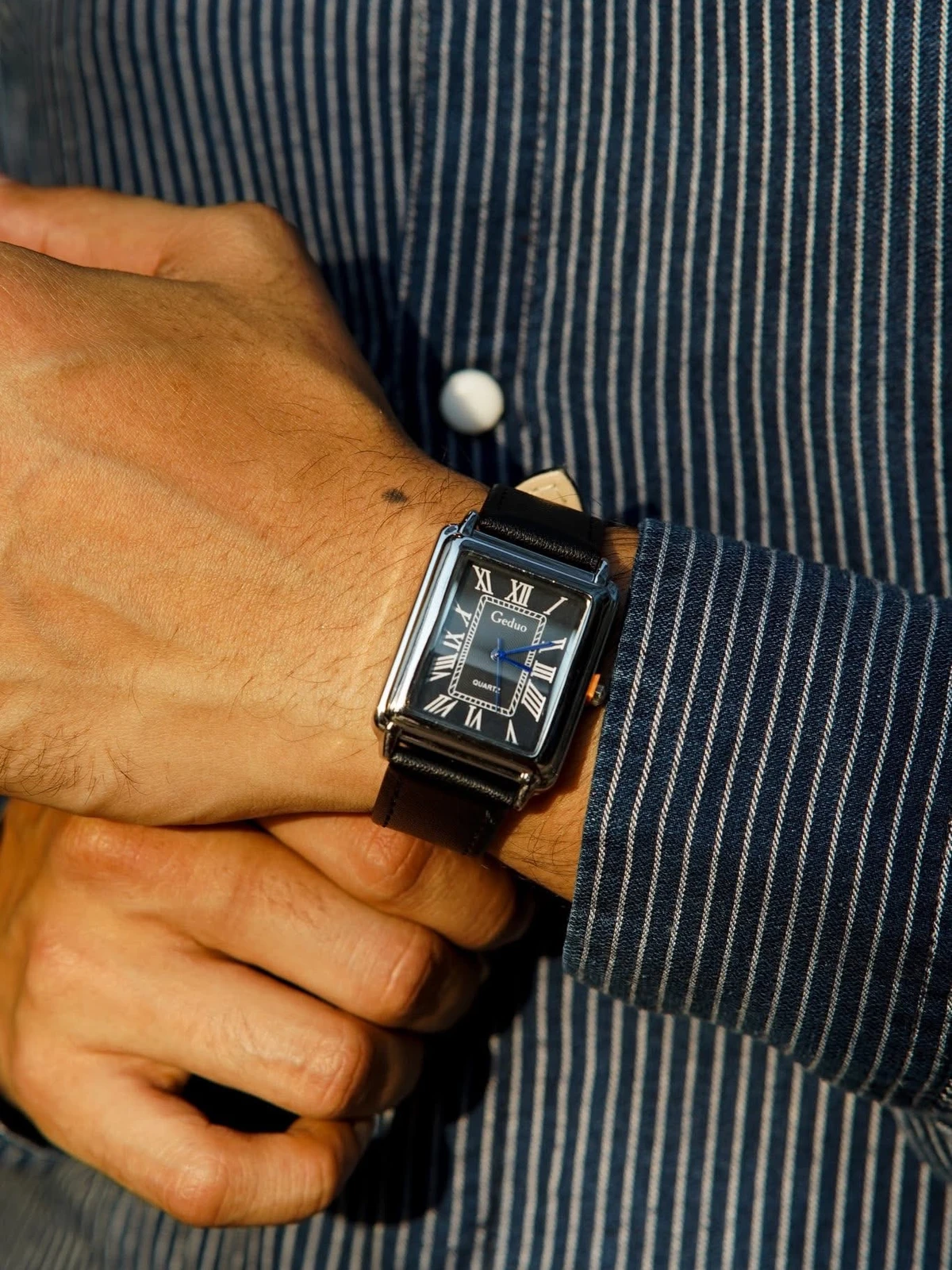Old money watch Black