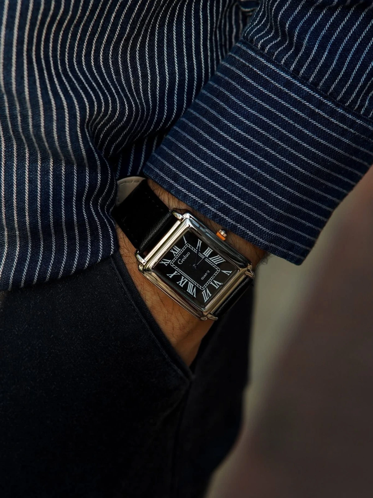 Old money watch Black - Image 3