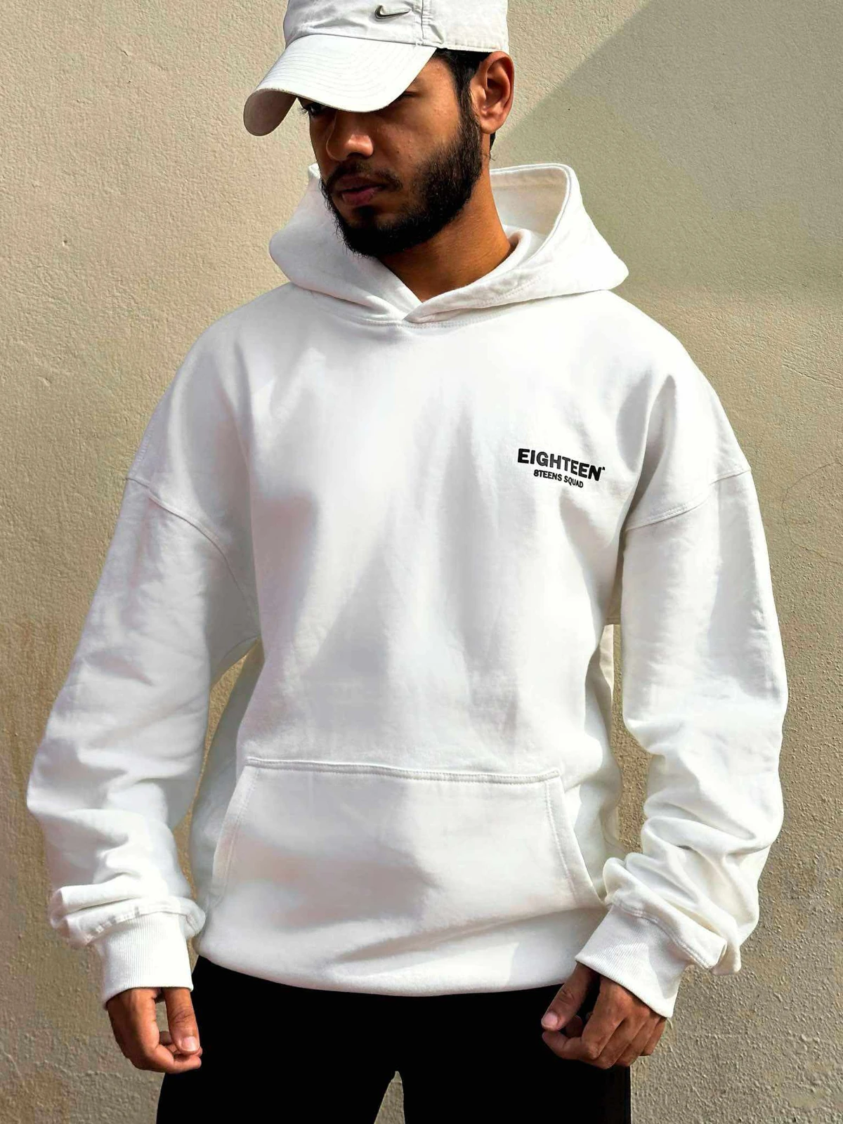 White oversized hoodie - Image 4