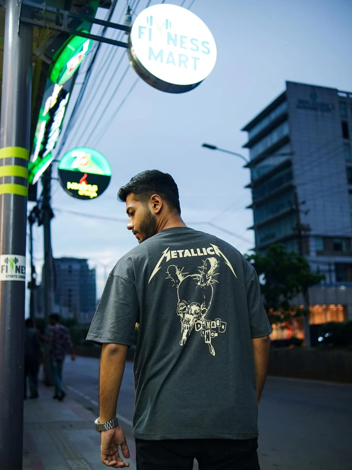 Metalica Oversized tshirt - Image 4
