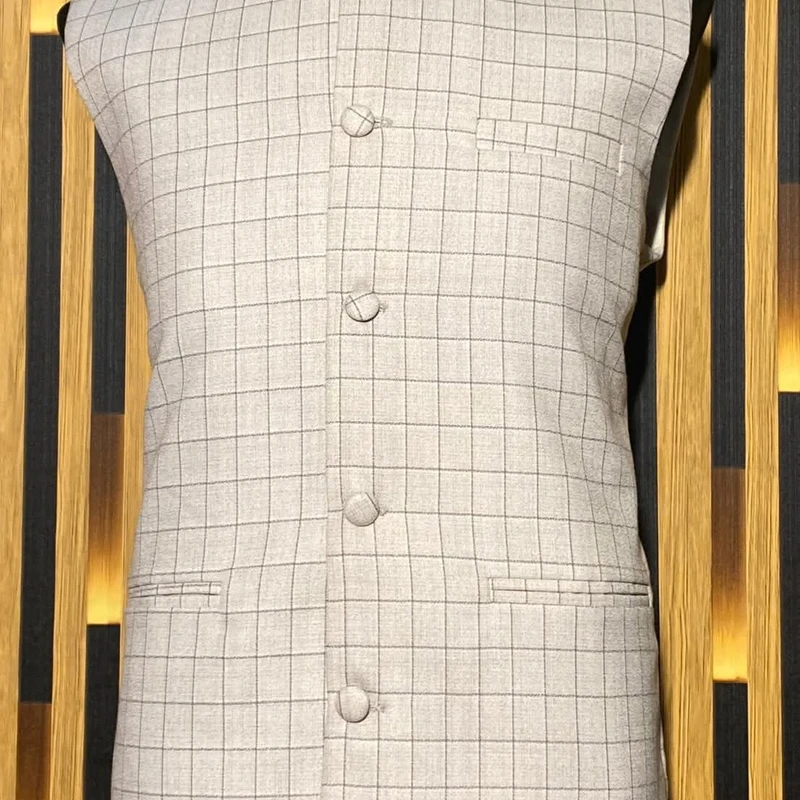 C2 100% ইমপোর্টেড ইন্ডিয়ান সুট কাপড় (কালার বিস্কিট/ ব্রাউন)