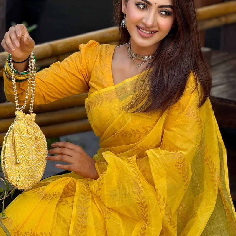 সেমি মসলিন শাড়ী + ব্লাউজ পিছ (কোড- 230)