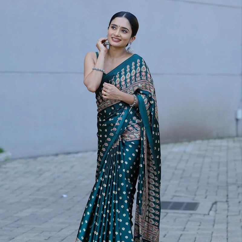 প্রিমিয়াম সিল্ক শাড়ী + ব্লাউজ পিছ (কোড- 500)