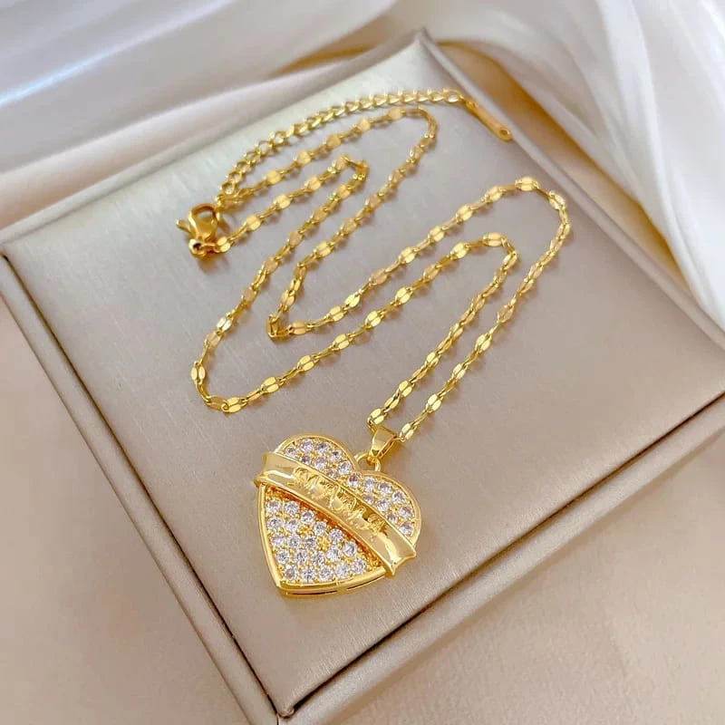 Elegant necklace collection