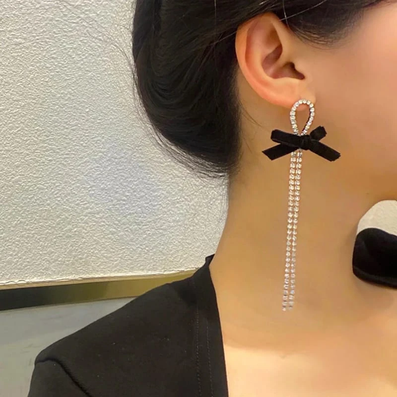 Black Chanel style earrings - Image 3