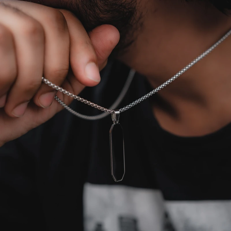 Modern Minimalist Pendant Necklace - Thumbnail 4
