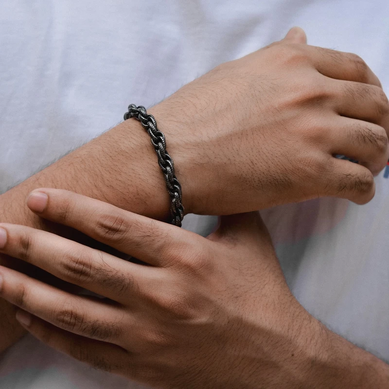 Men  style  Bracelet (Black Edition)