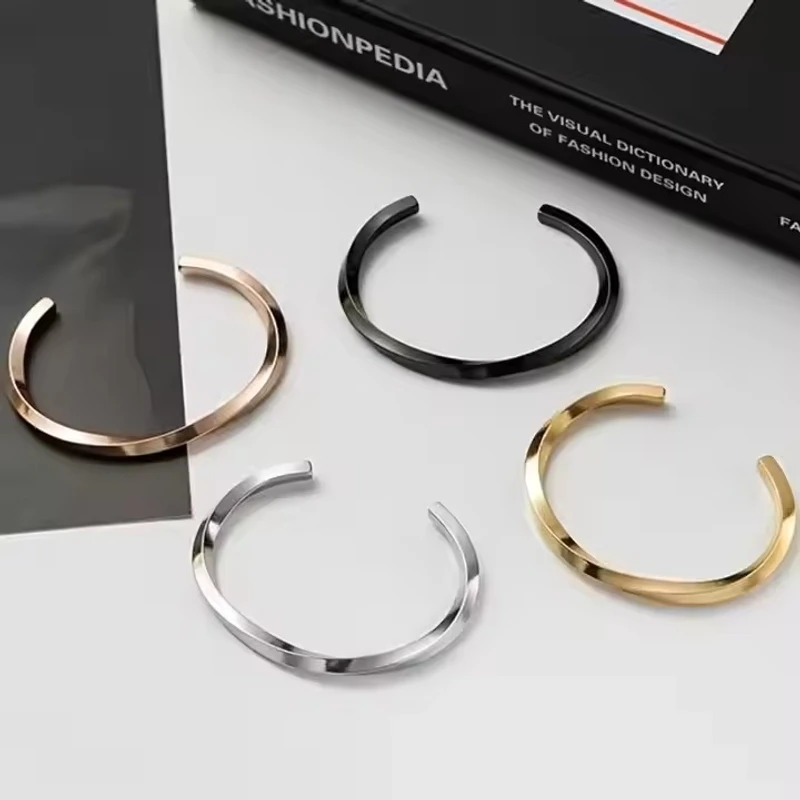 The-Legacy Twisted Bracelet