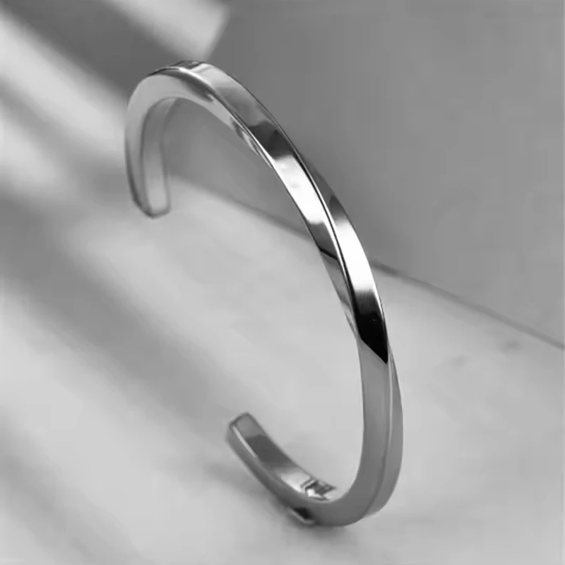 The-Legacy Twisted Bracelet