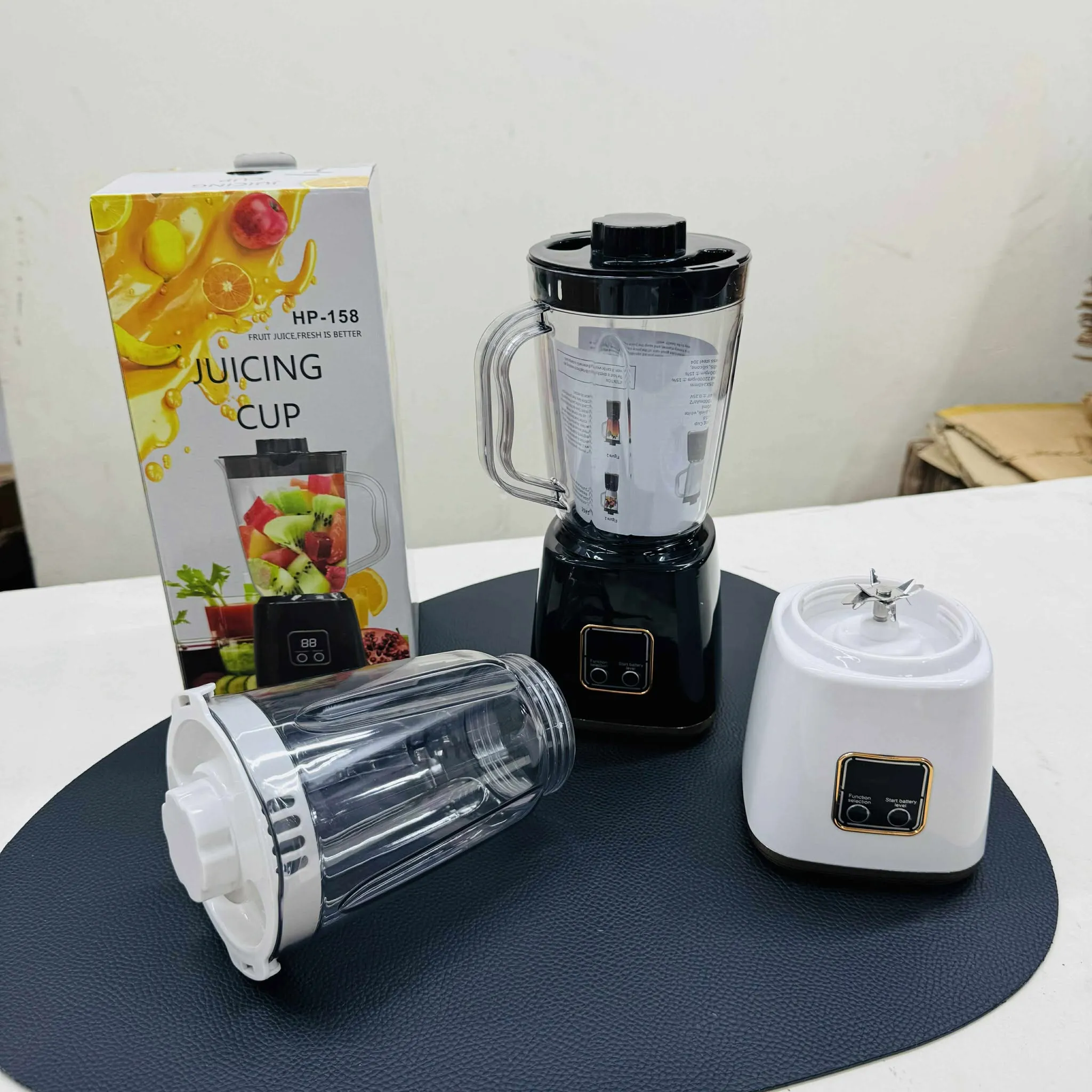 Portable Rechargeable juicer HP 158 - Image 3