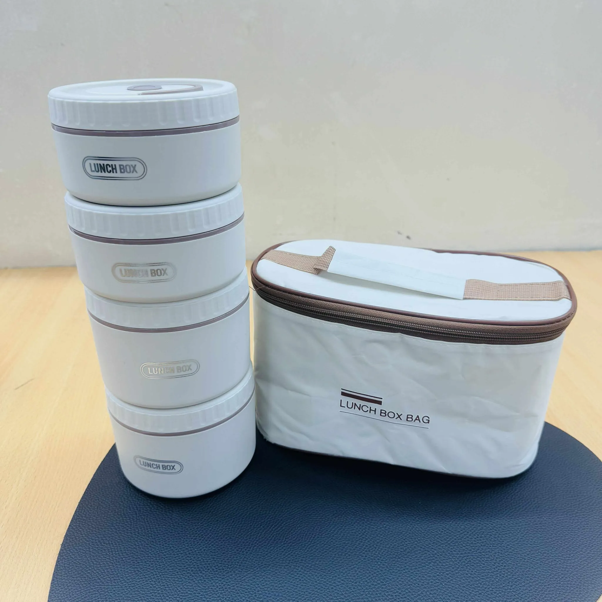 4 Bati ovenproof Lunch Box with Smart Bag - Image 4