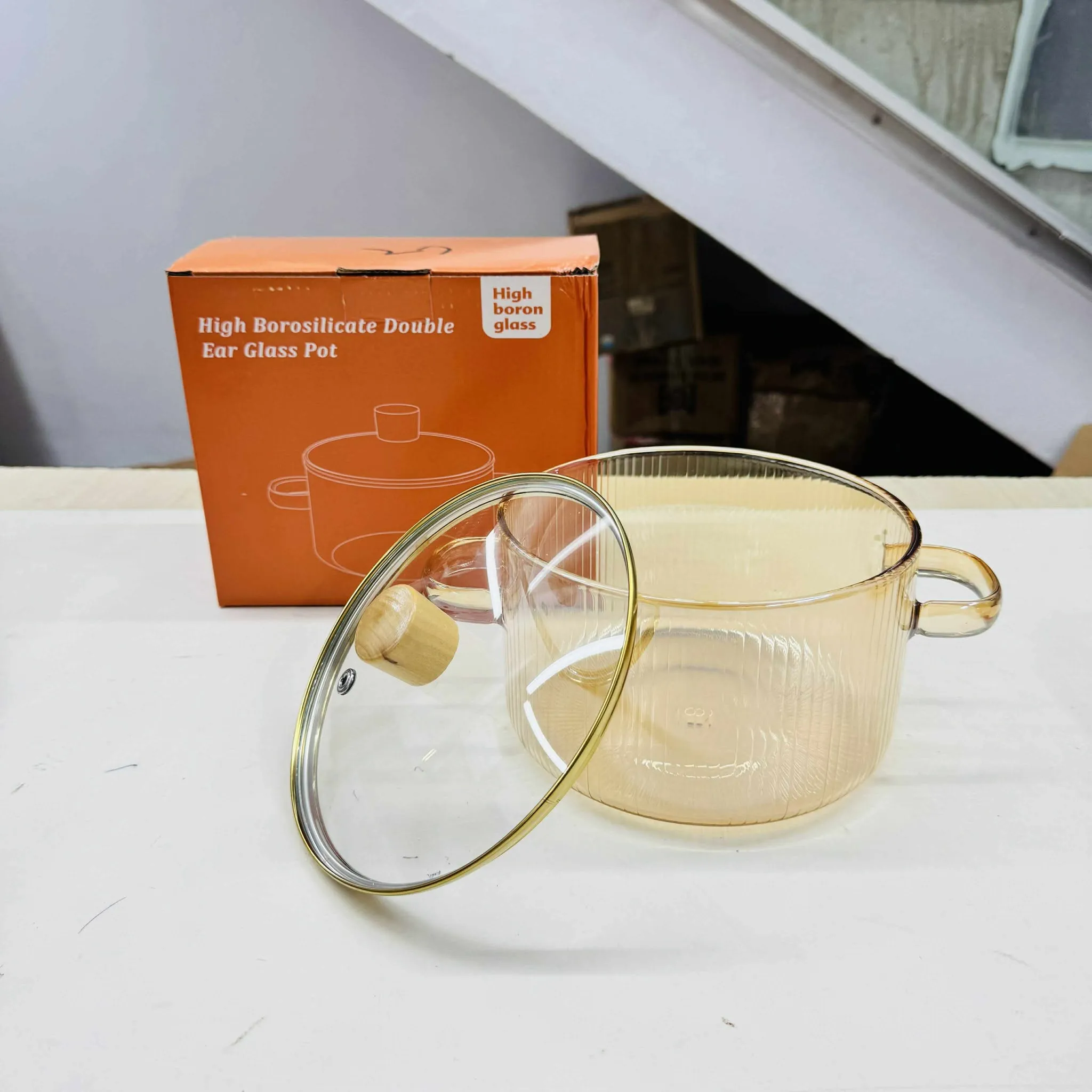 Golden Color Striped Design  1.8 Liter Borosilicate Glass Cooking pot - Image 3