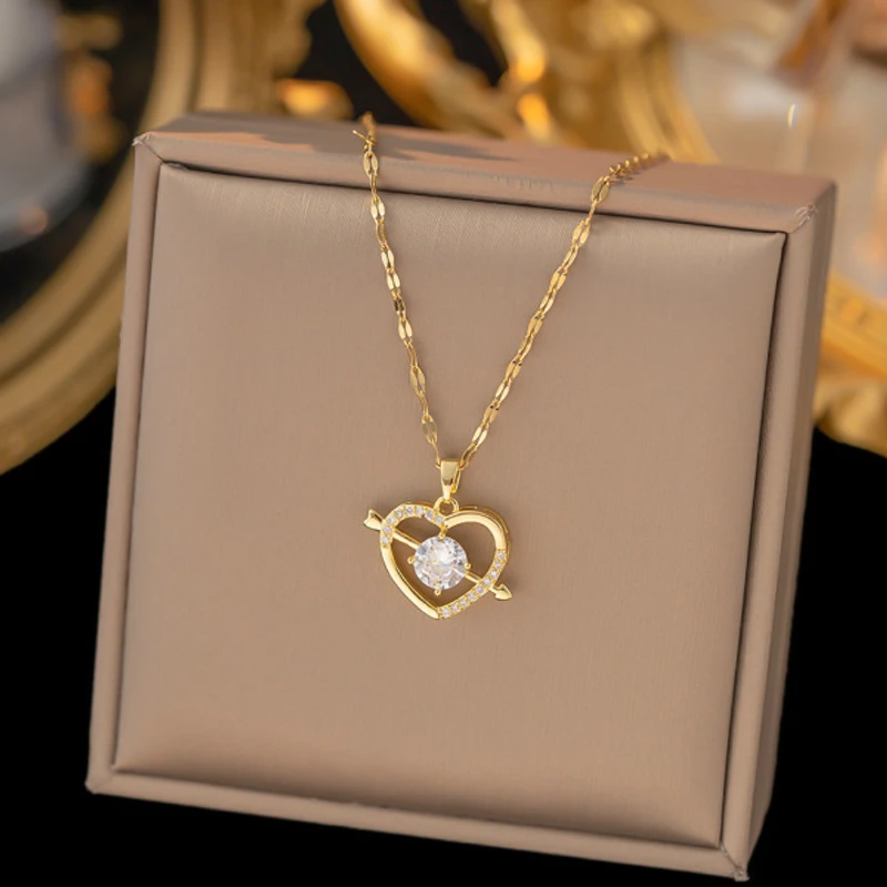 An arrow piercing the heart necklace - Image 4