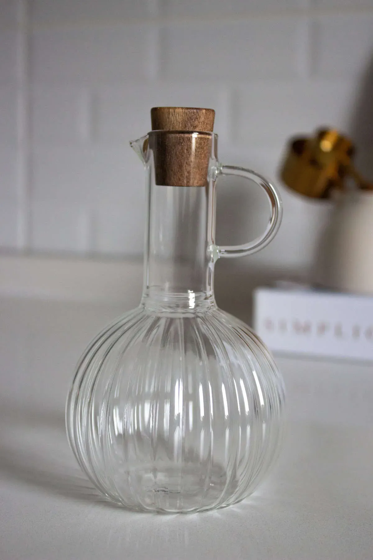 250ml Round Oilpot 01181