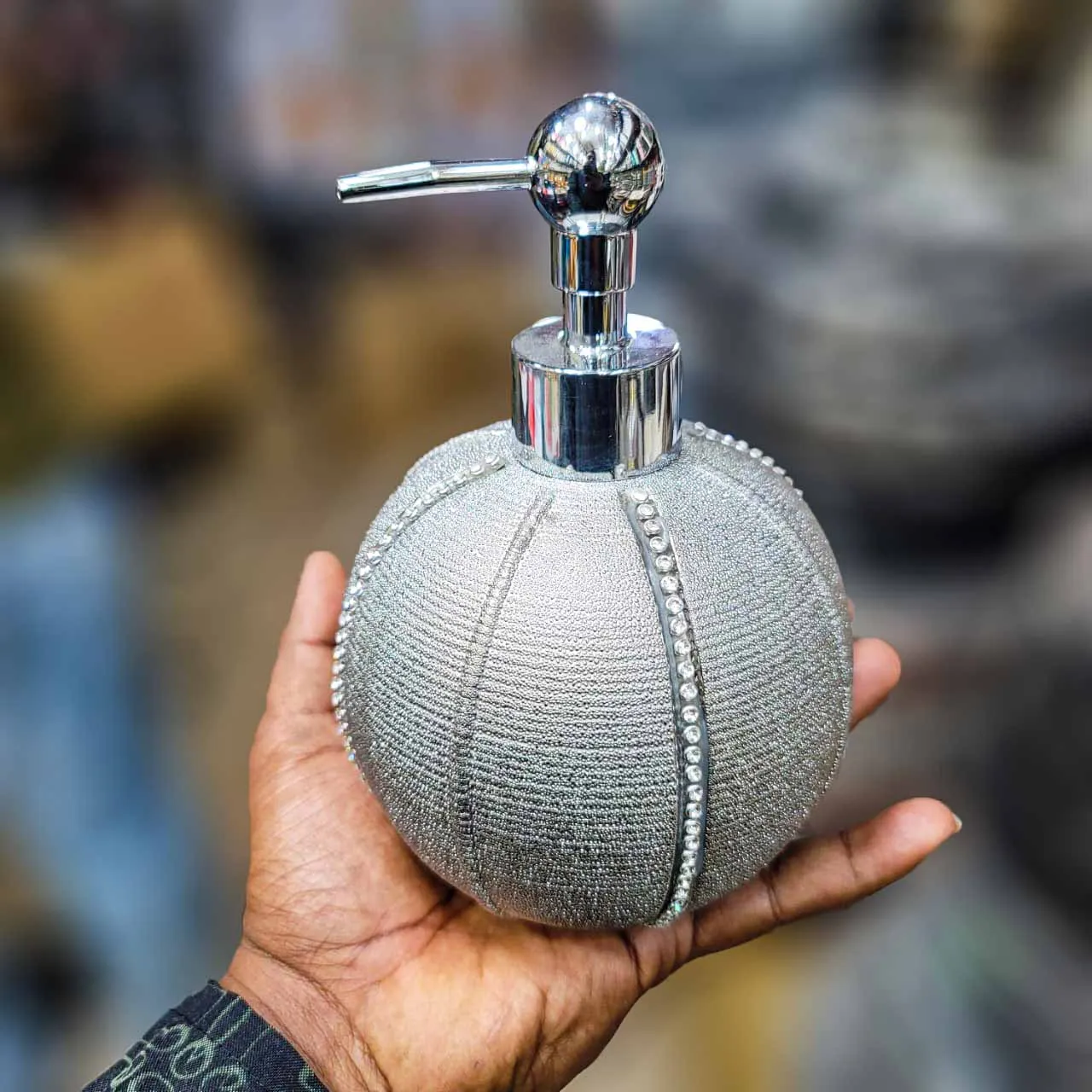 Ceramic Soap Dispenser Round Design 00851-2