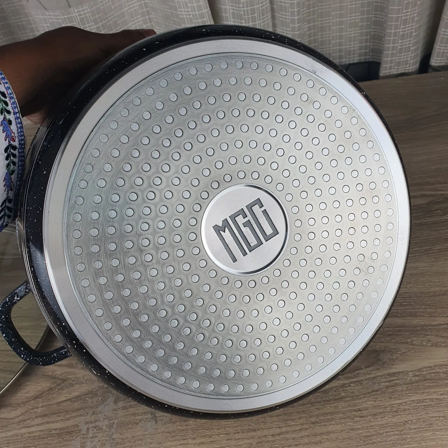 MGC Casserole With Lid 00428