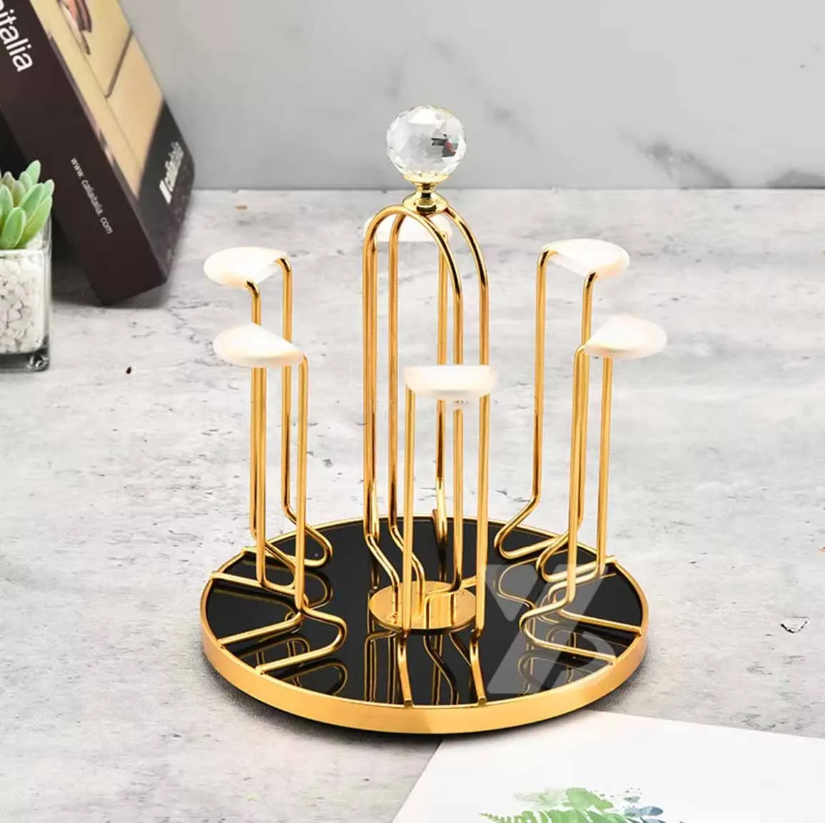 Moving Glass Stand 00021
