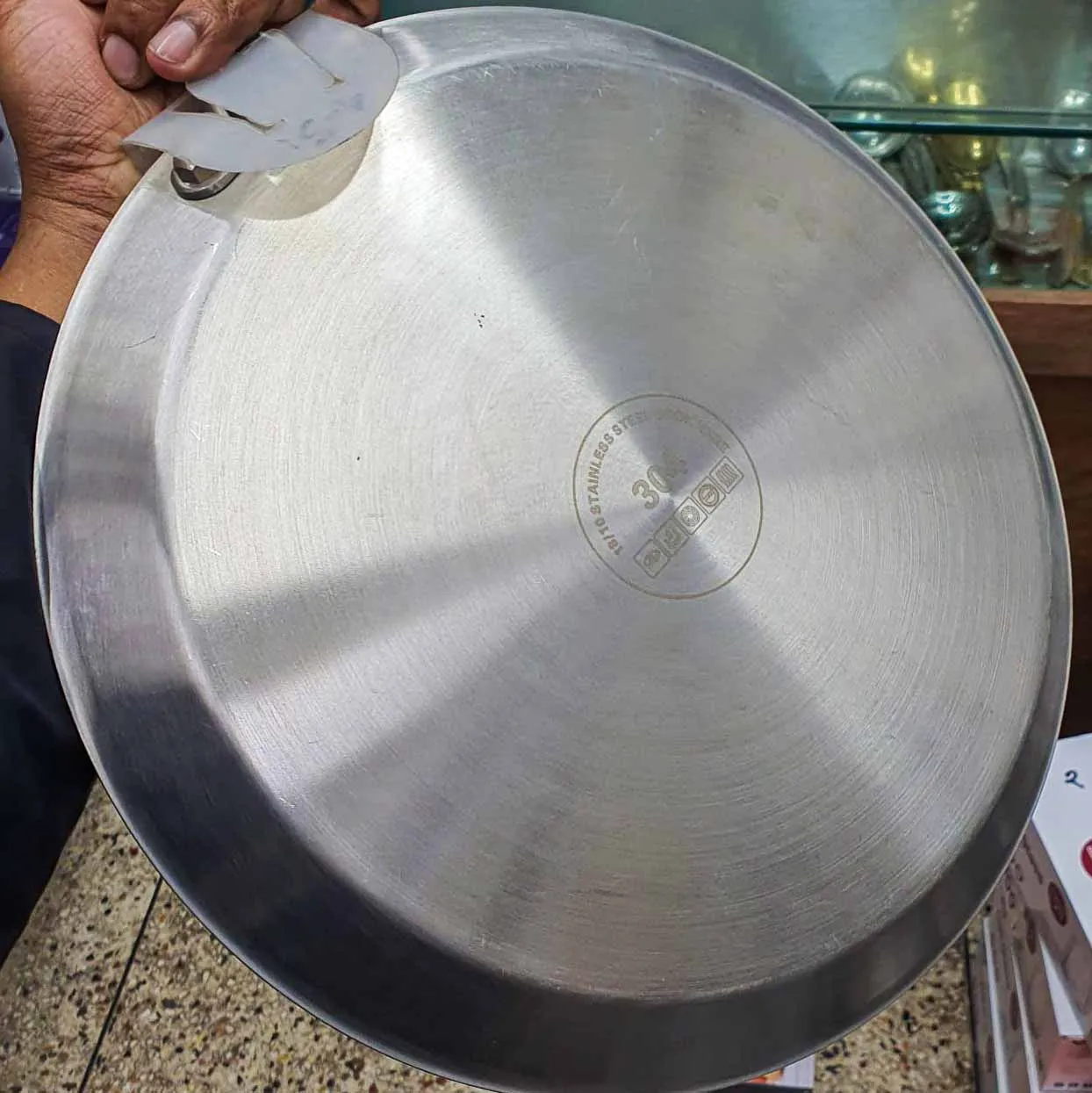 32cm One Part Honeycomb Tawa 01260 - Image 3