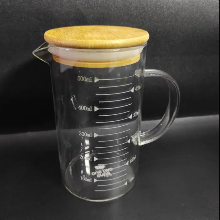 500ml Borosilicate Measuring Cup with Wooden lid 00937