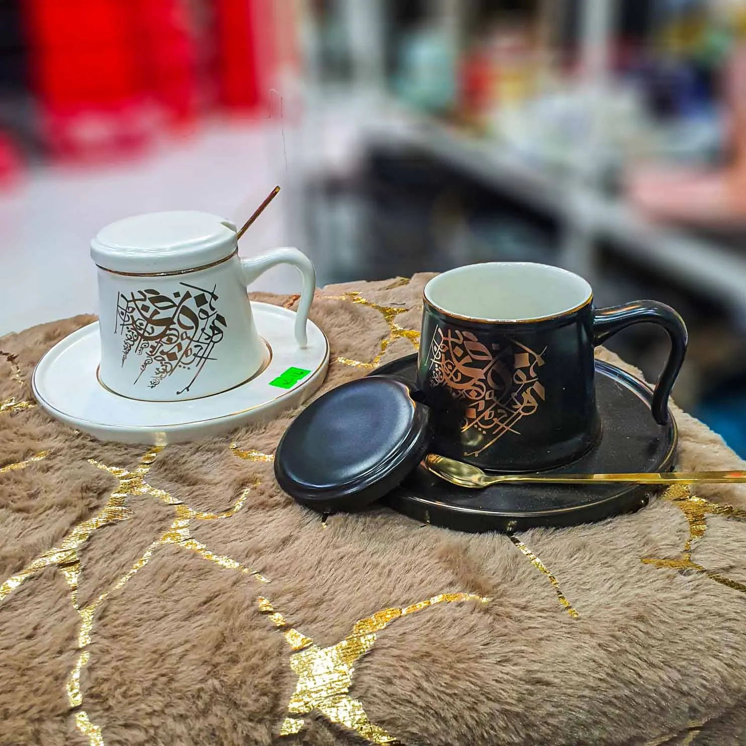 Caramic Cup with lid Caliography K-16  01150