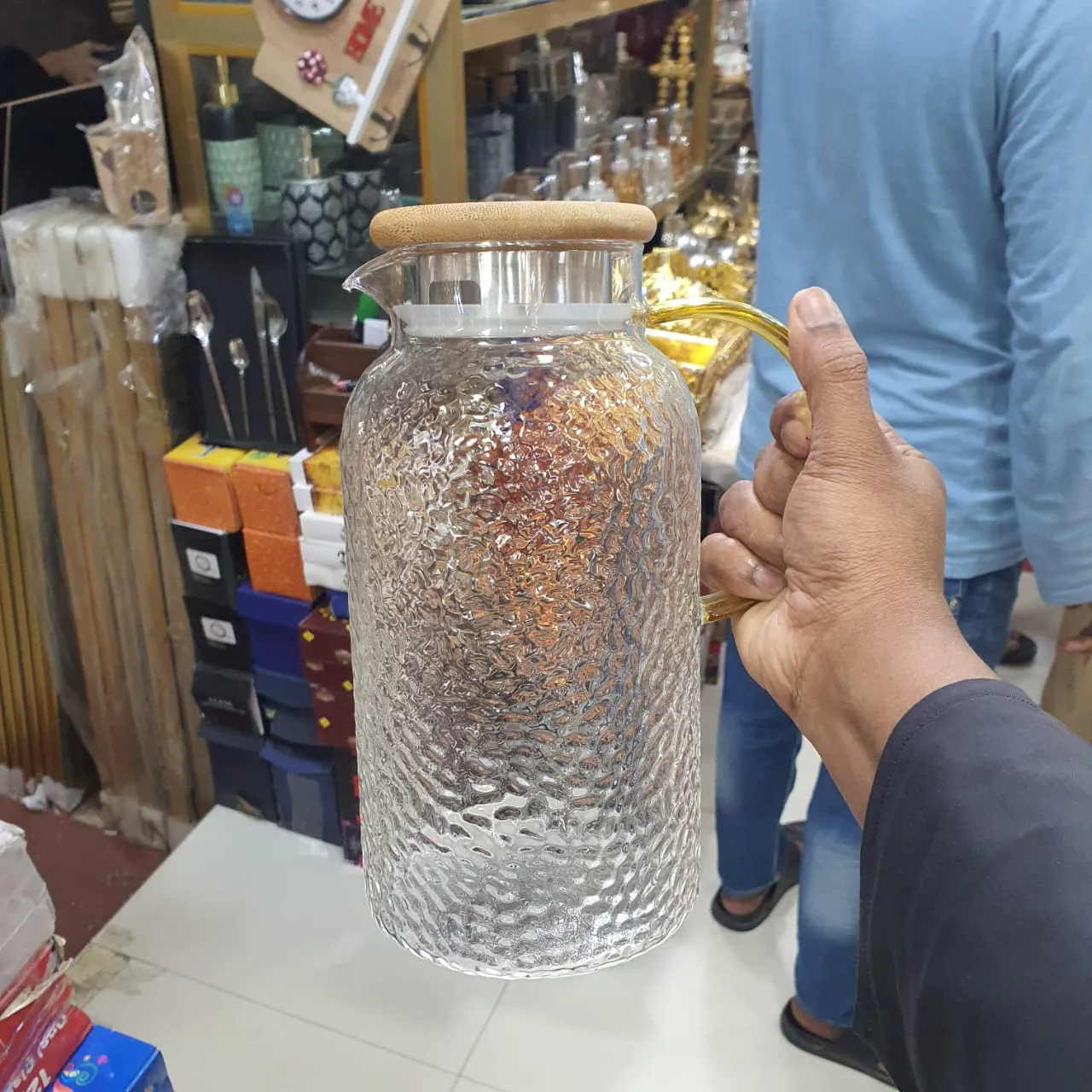1.8 Liter Ice Design Jug with Wooden Lid 00863