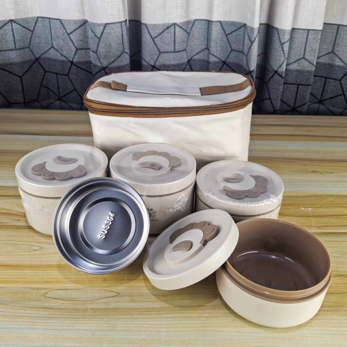4Pcs Stainless steel Lunch box with bag 00039