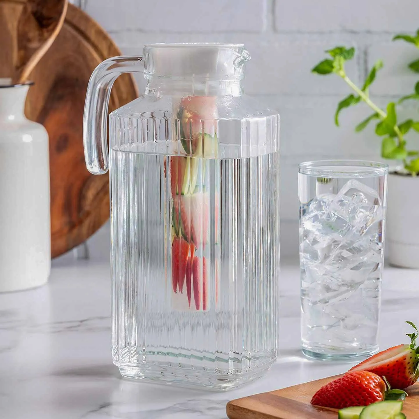 1.6 Liter Square Step Design Glass Jug 01185