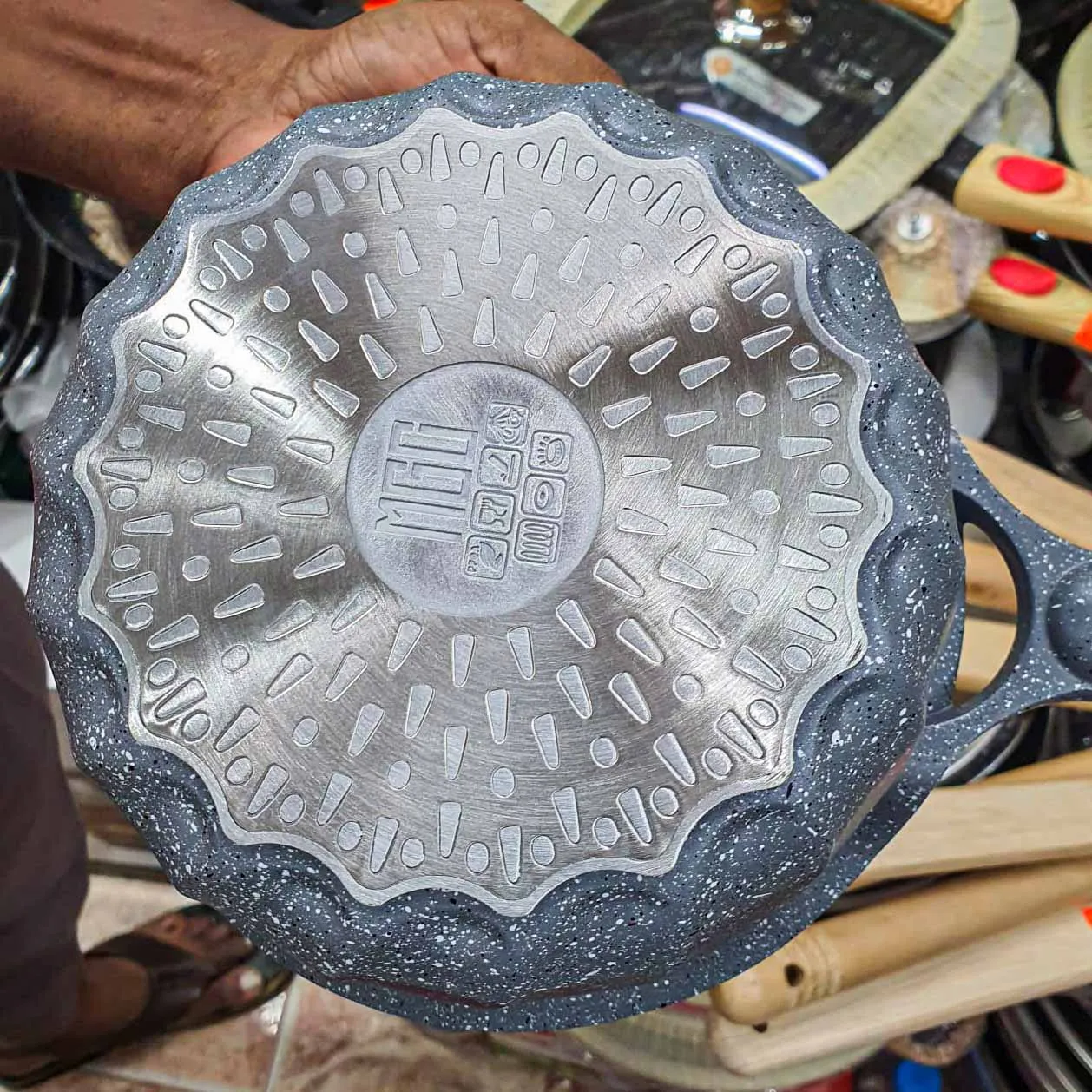 18cm MGC Milkpan 01218