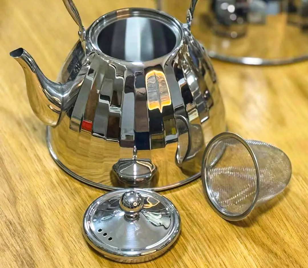 Round Step Design Steel Kettle Wooden Handle 00957
