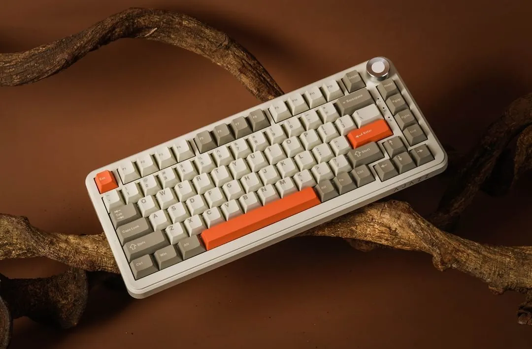 Ajazz AK820 MAX Tri-Mode Retro
