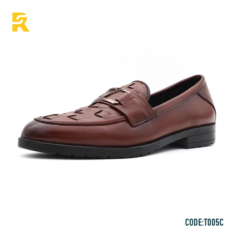 Classic Black Leather Tarcel with Buckle Design
