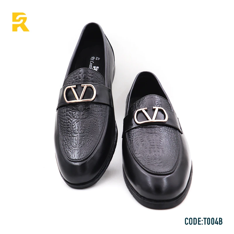 Timeless Comfort: Men's Genuine Leather Tarcel