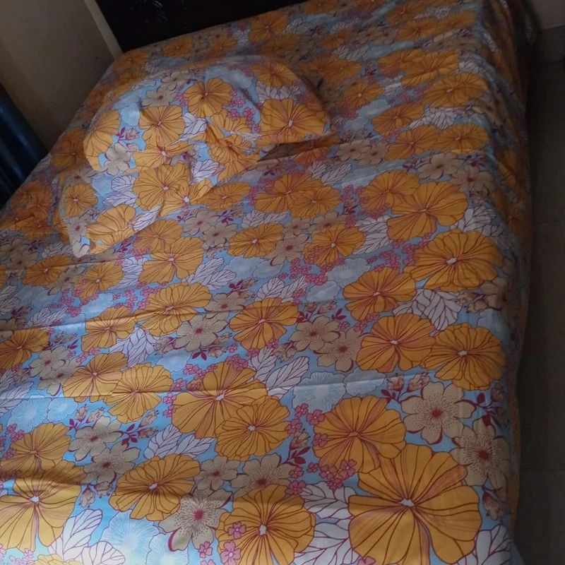 Exportable Cotton Bed Sheet with side pillow - Image 3