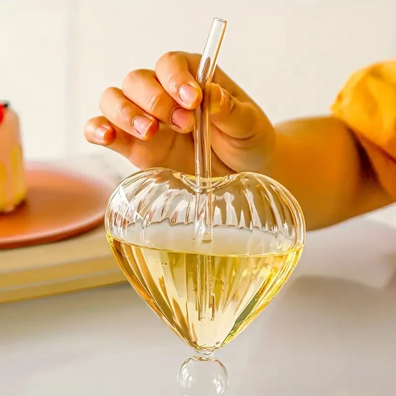 Heart” Cocktail Glass – 200ml ❤️🍹 Romantic & Stylish