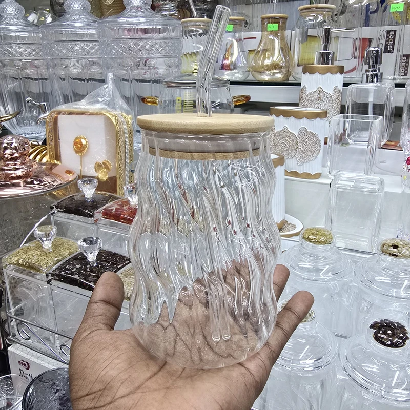 450ml Wavy Glass Cup with Bamboo Lid & Straw step