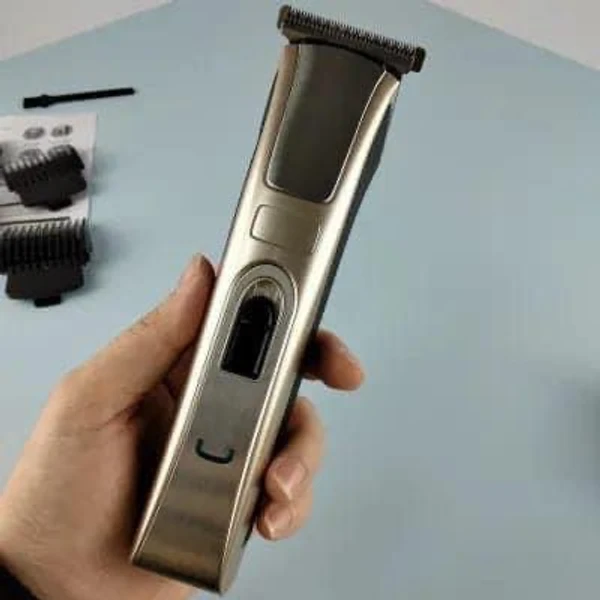 Kemei Km 5017 Rechargeable Hair And Beard Clipper Trimmer For Men