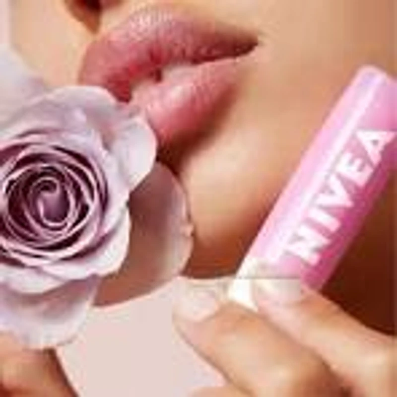 Nivea Soft Rose Lip Balm (4.8gm)
