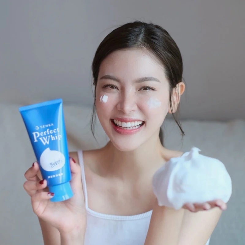 Shiseido Senka Perfect Whip Facial Wash (150gm) - Image 3