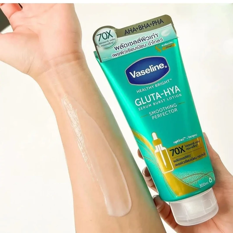 Vaseline Gluta-Hya 70x Serum Burst Lotion - Smoothing Perfector (300ml)