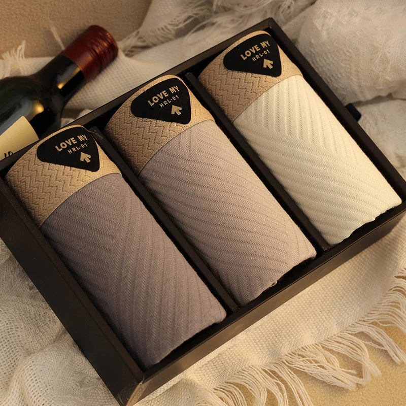 Trendy Elastic Waist Breathable Men’s Boxers (Set of 3)