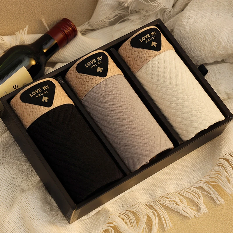 Trendy Elastic Waist Breathable Men’s Boxers (Set of 3) - Image 3