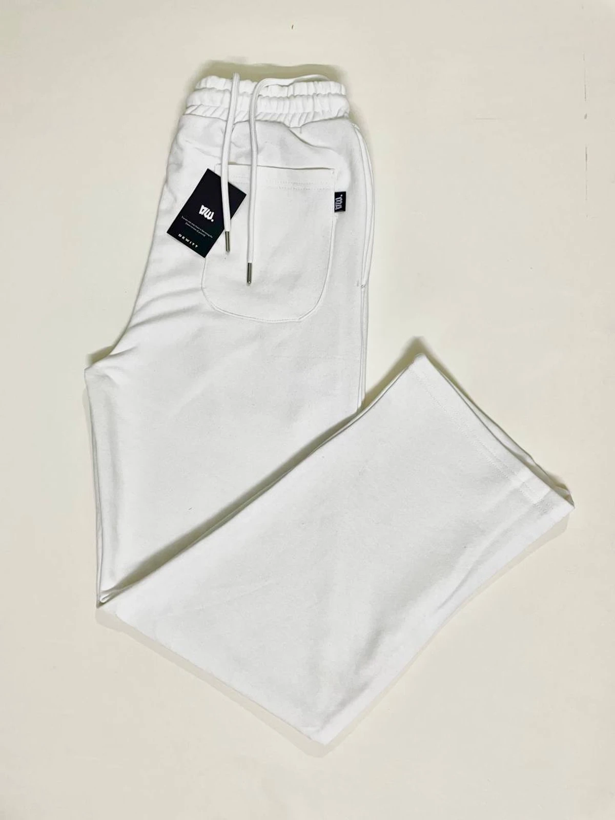 WHITE BAGGY TROUSER