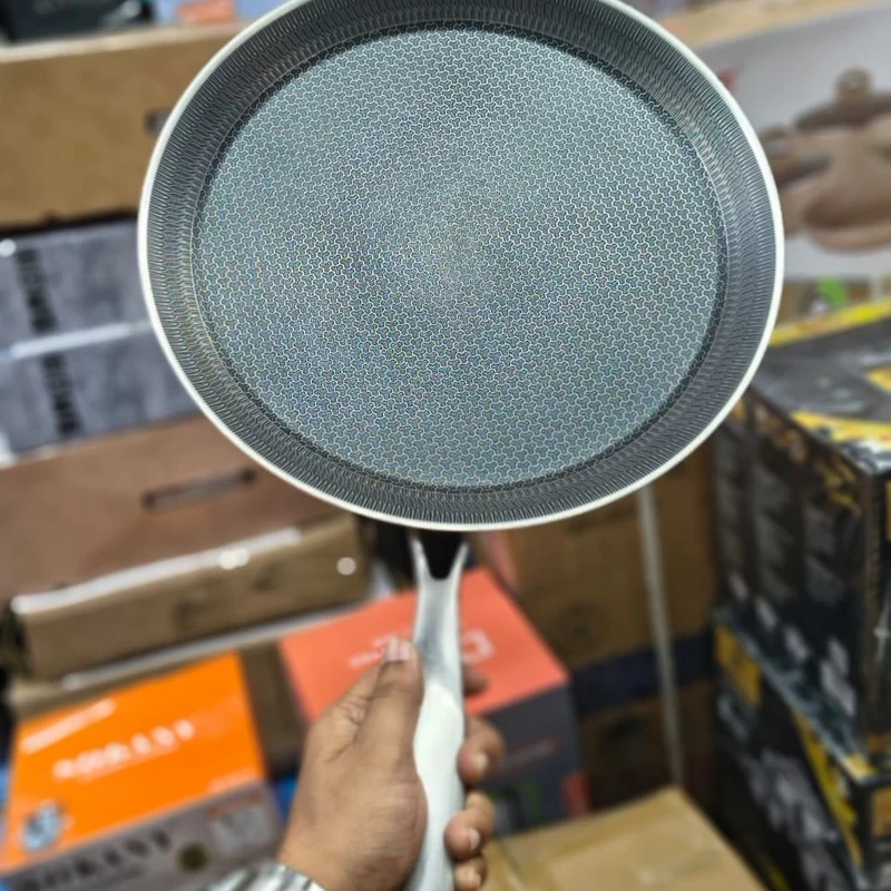 নন-স্টিক ডায়মন্ড প্যাটার্ন ফ্রাই প্যান | 32cm
