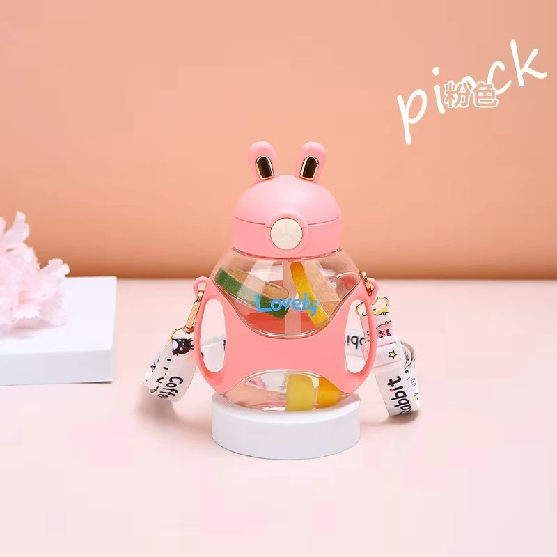 Sipper Water Bottle With Handle and_Soft and Flexible Spout_: Easy for babies to sip and drink.