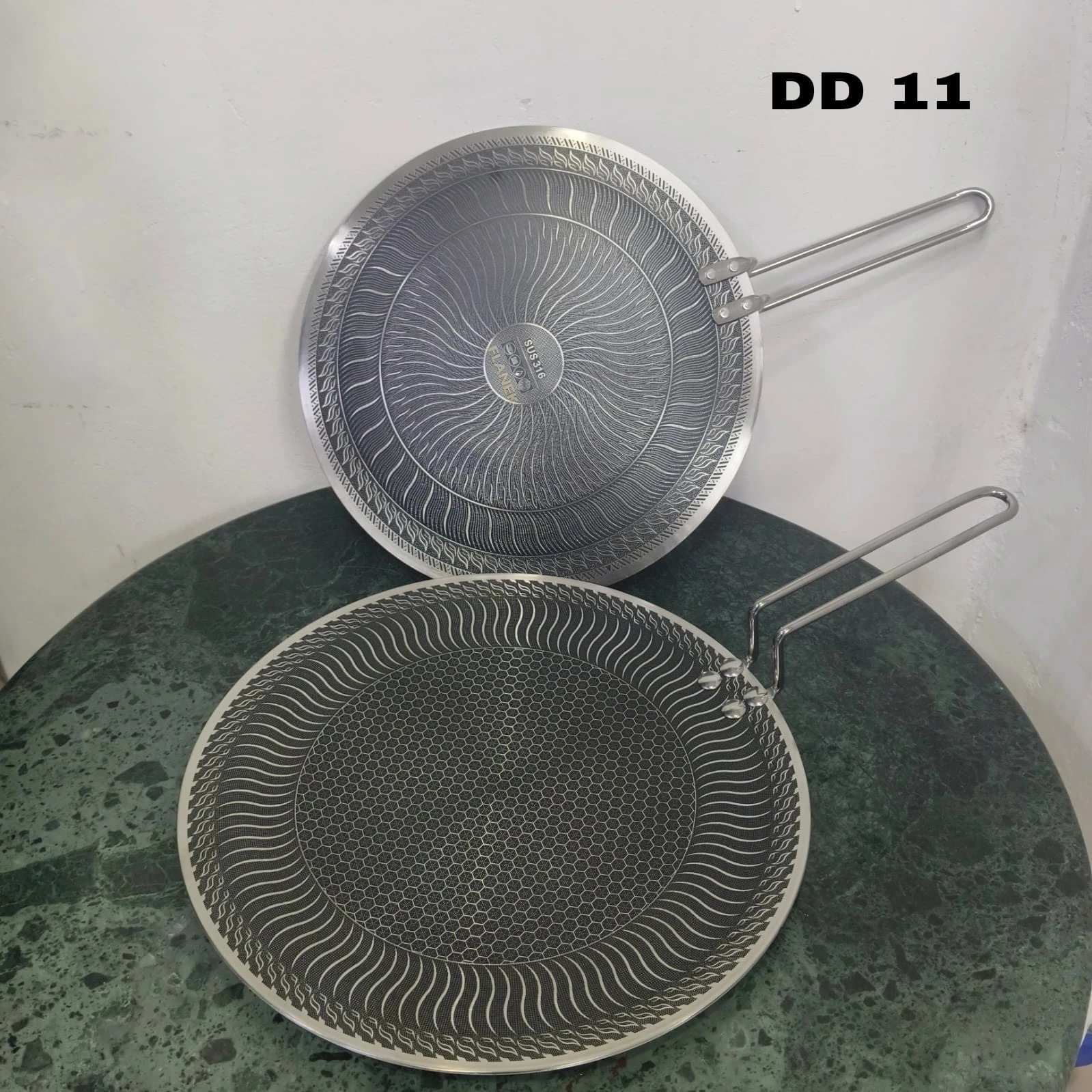 32cm one Handle Steel Honeycomb Tawa