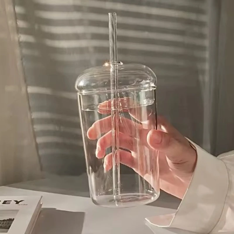 Clear Drinking Glass with Glass Lid & Straw