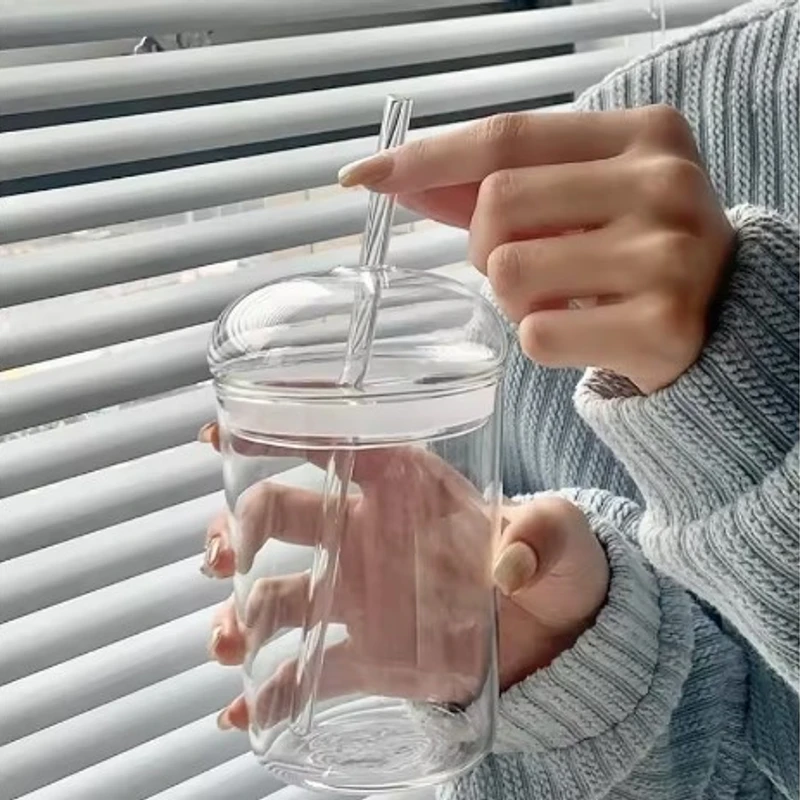 Clear Drinking Glass with Glass Lid & Straw