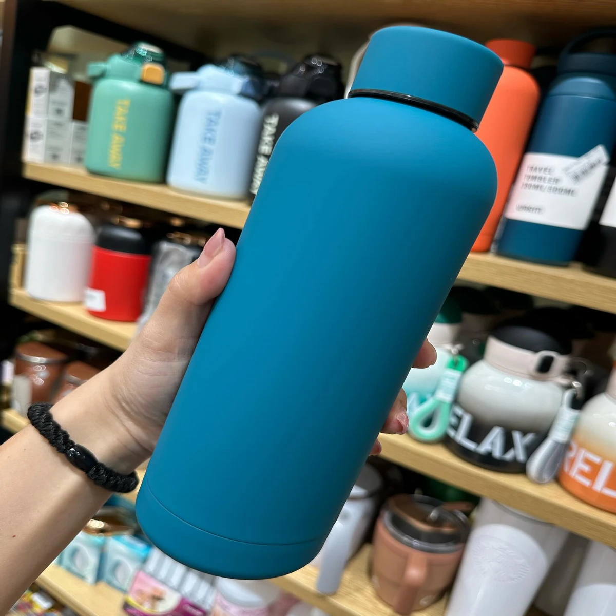 Vacuum Water Bottle Stainless steel vacuum flask Hot and cold - Image 4