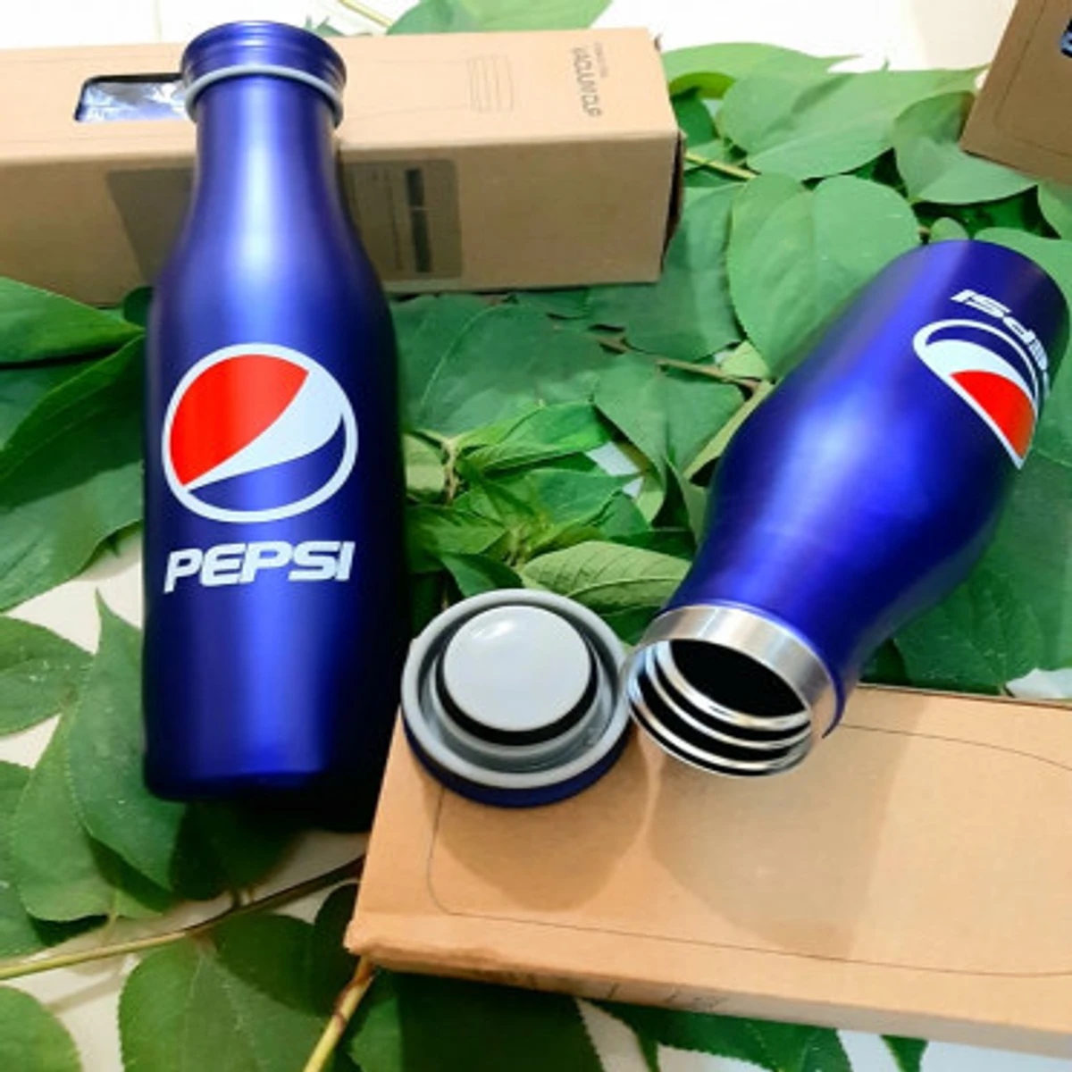 500Ml Stainless Steel Vacuum Coca Cola Design Water Bottle - Water Bottle - Image 9